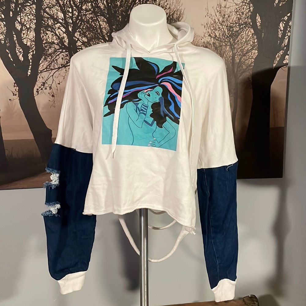 Graphic White Cropped Hoodie - 1X